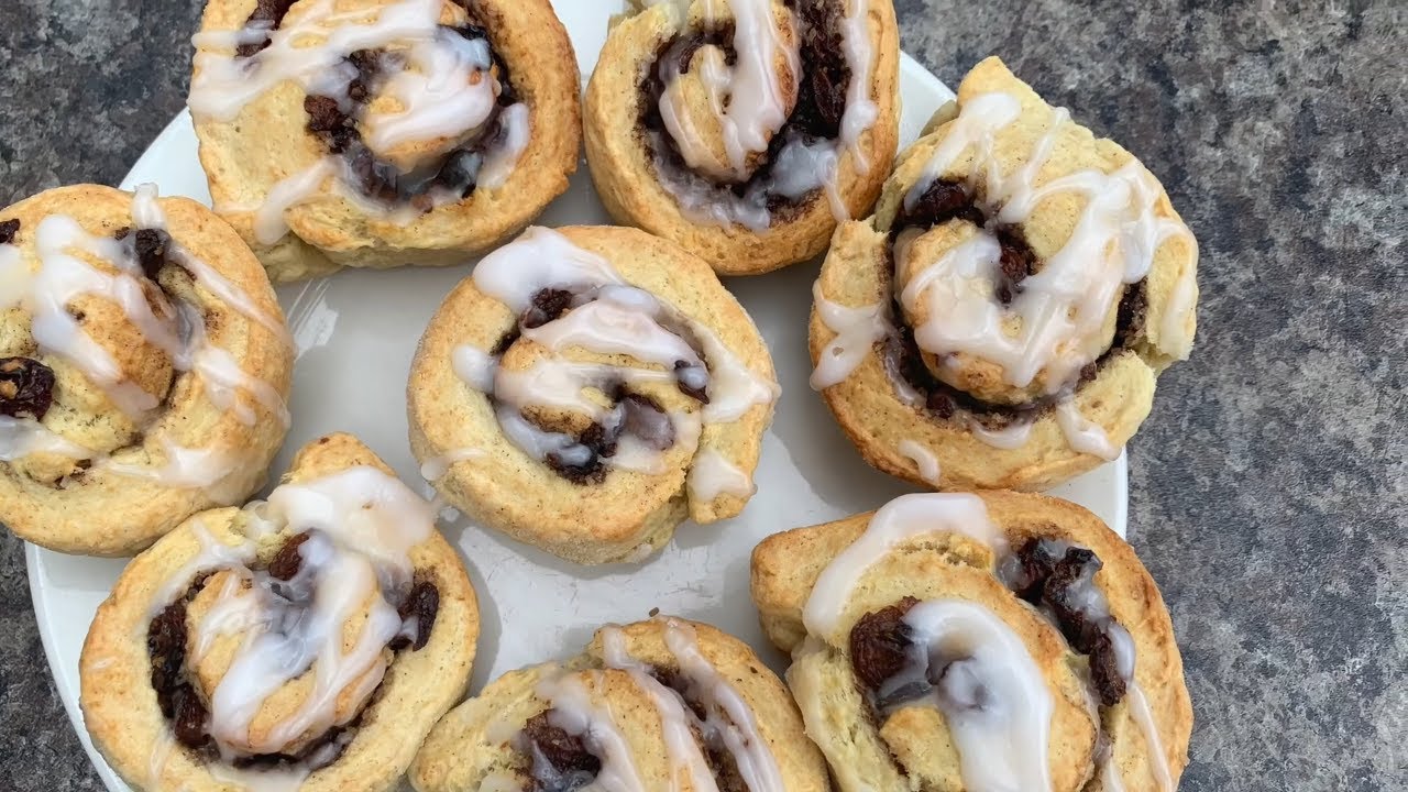 how to make cinnamon roll scones/ easy cinnamon roll scones recipe