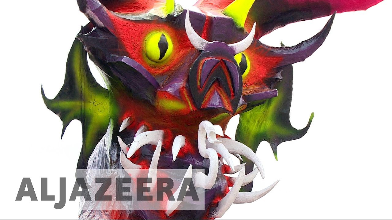 Mexican village burns mythical beasts in Easter celebration