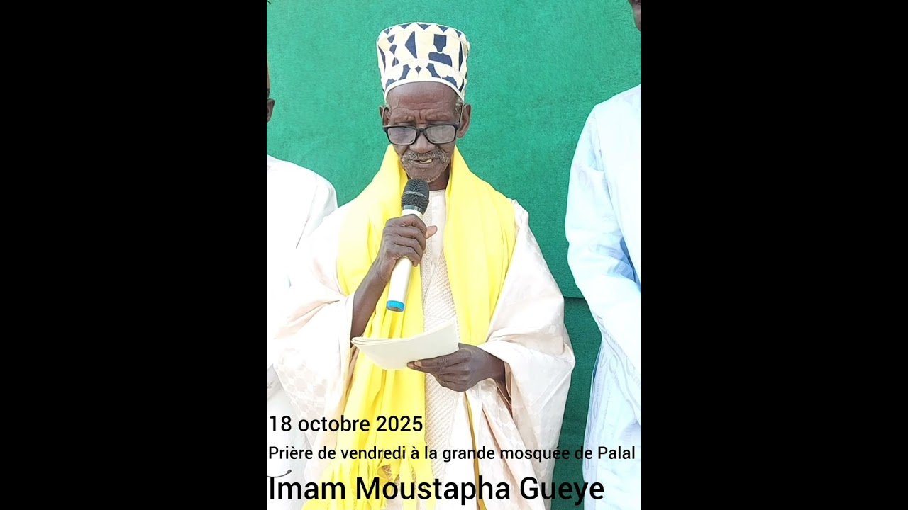Prière de vendredi à la grande mosquée de Palal