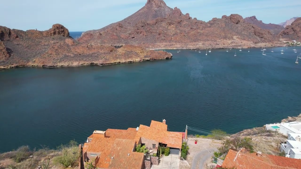 616 Caracol Peninsula, San Carlos, Sonora, Mexico 85506.