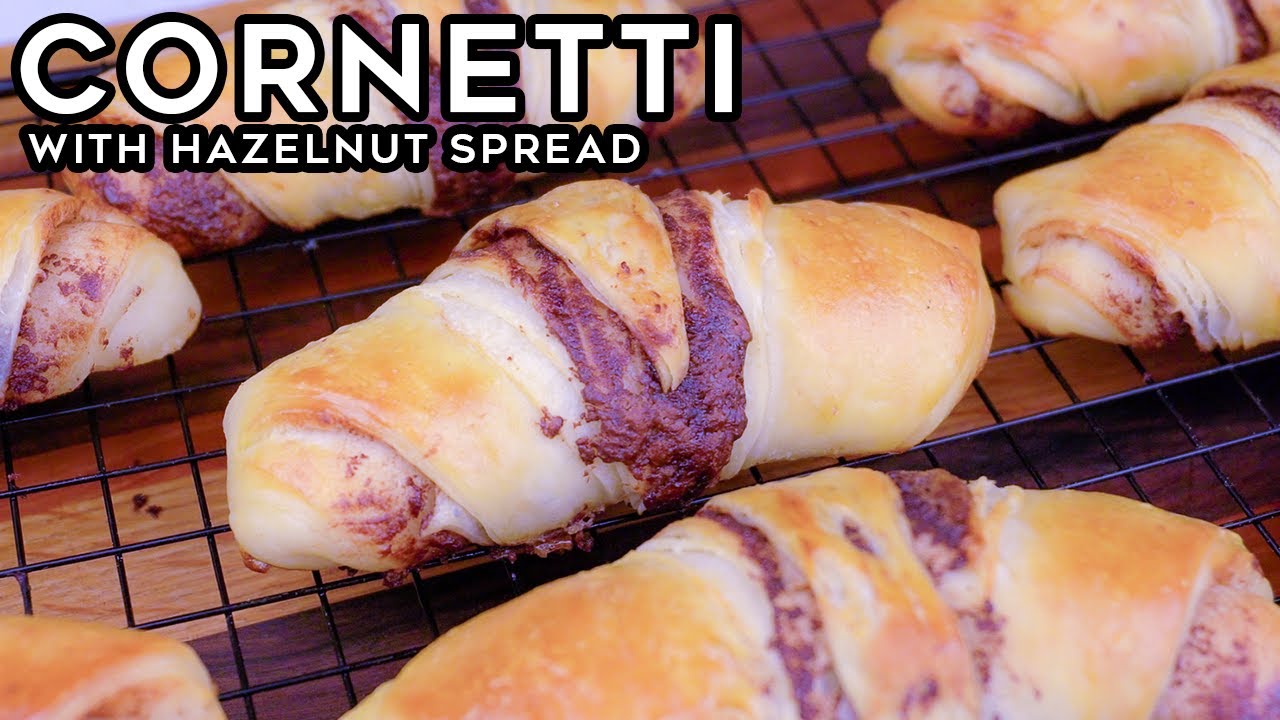Cornetti filled with Hazelnut Spread
