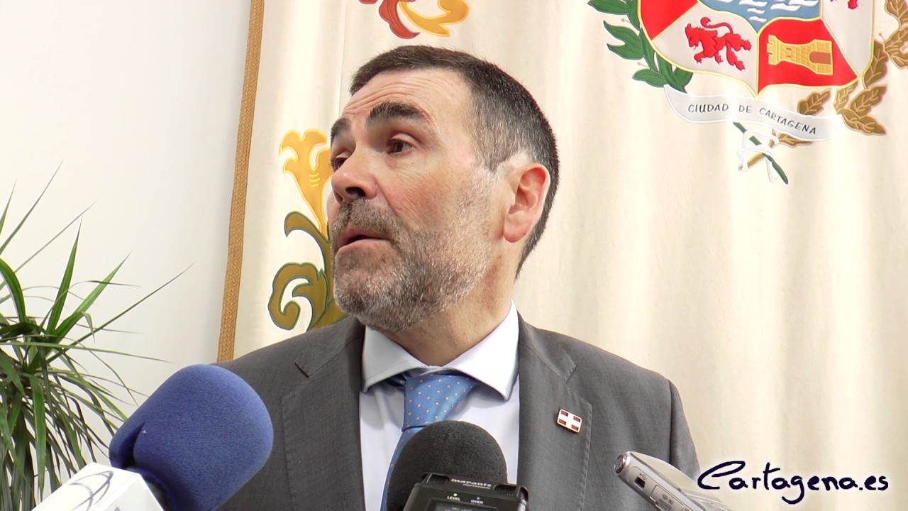 Medio centenar de escolares del colegio Aníbal de Los Mateos visitan al alcalde