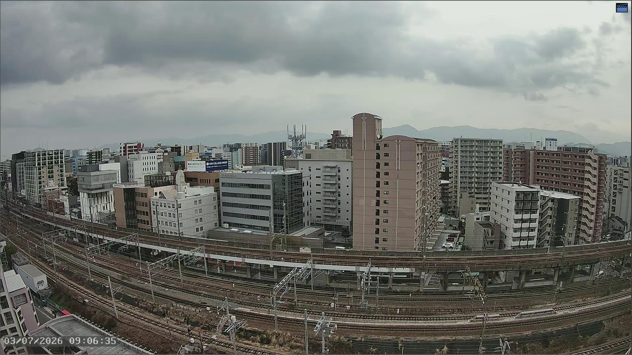 Live Cam: Hakata Station, Fukuoka, JP｜Shinkansen & Local JR Lines｜Night View｜Sunrise & Morning Sun