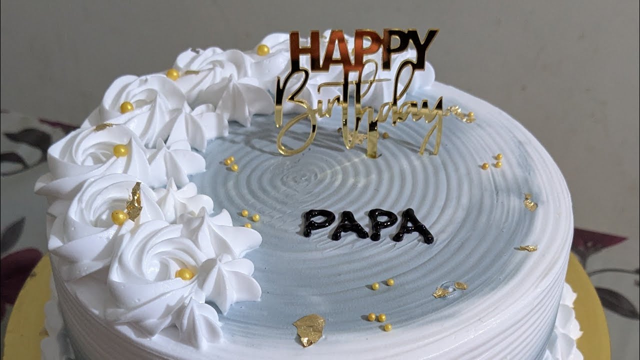 pineapple flavour cake icing with decoration