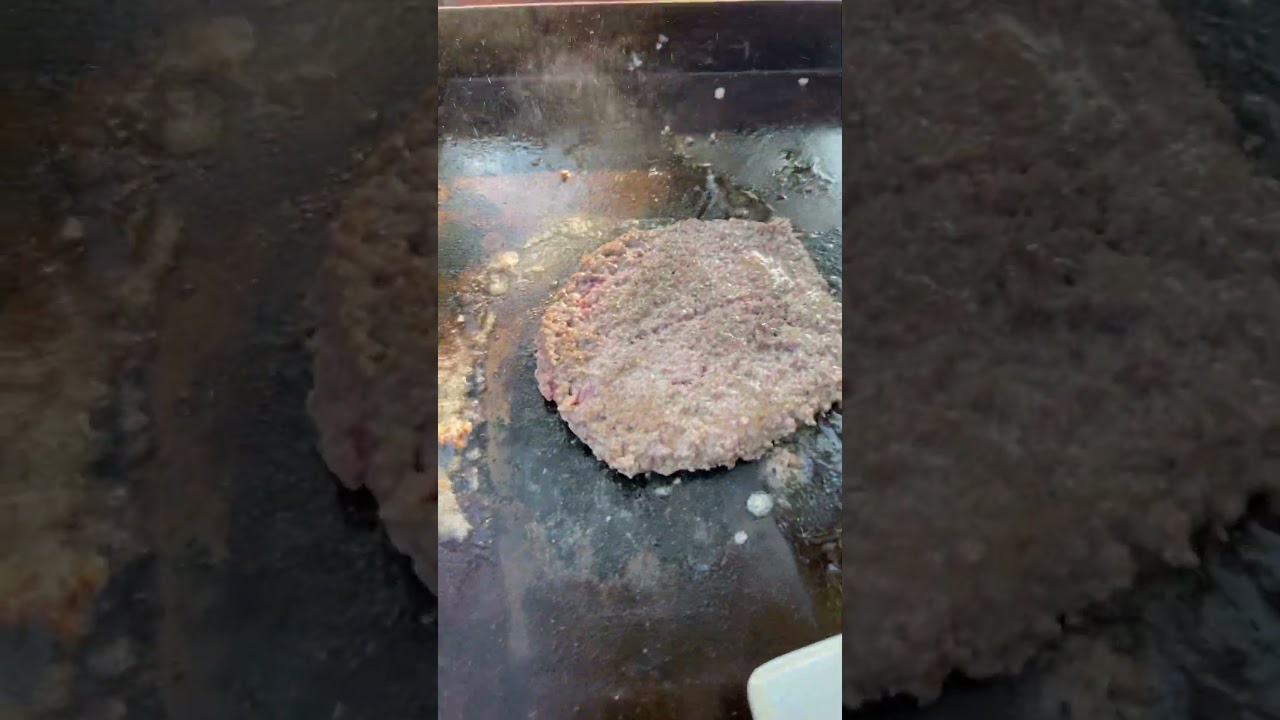 Worlds biggest hamburger #grilling #burger #hamburger