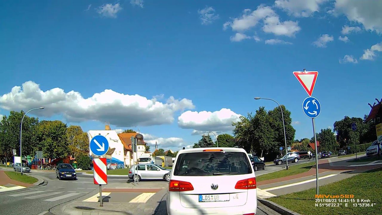 D: Kreisstadt Lübben (Spreewald). Landkreis Dahme-Spreewald. Fahrt durch die Stadt. August 2017