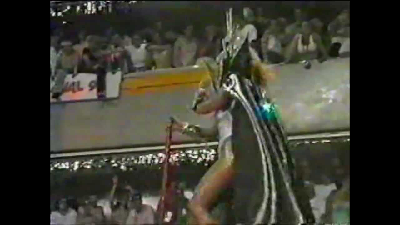 Thalia no Carnaval 98 do Brasil (desfile + entrevistas) - by @renaron