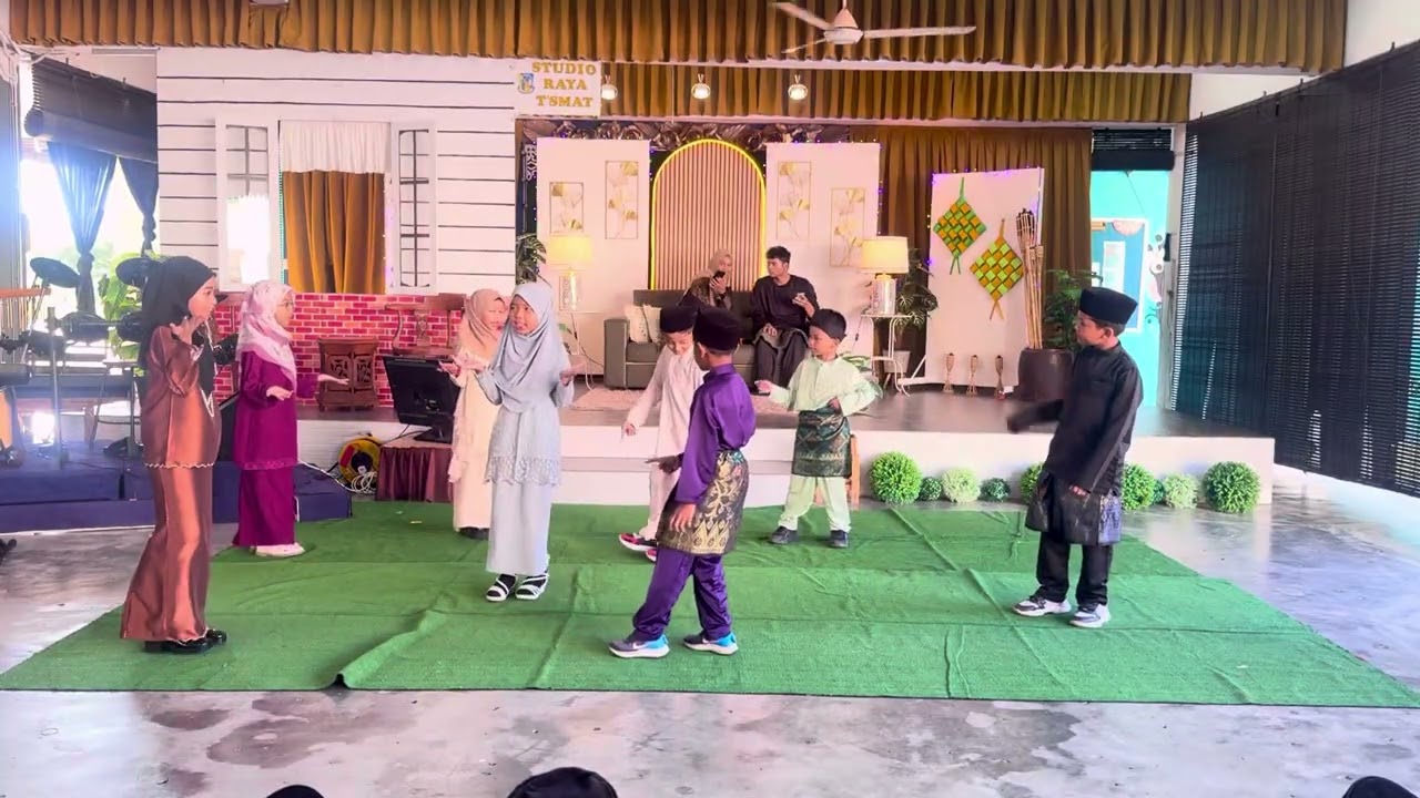 RAYA 2025 (Meriah Lain Macam)