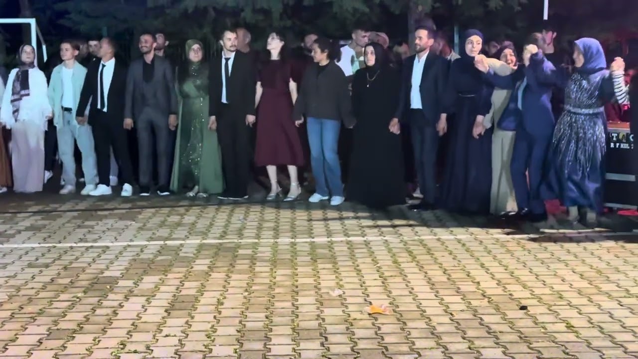 Kadir SARI-Üçtaş Köyü Düğün