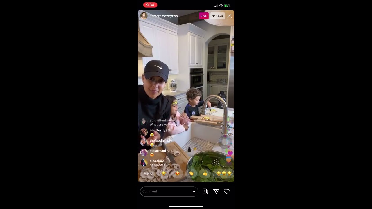 Тамера Моури готовит в прямом эфире в Instagram 27.03.2020