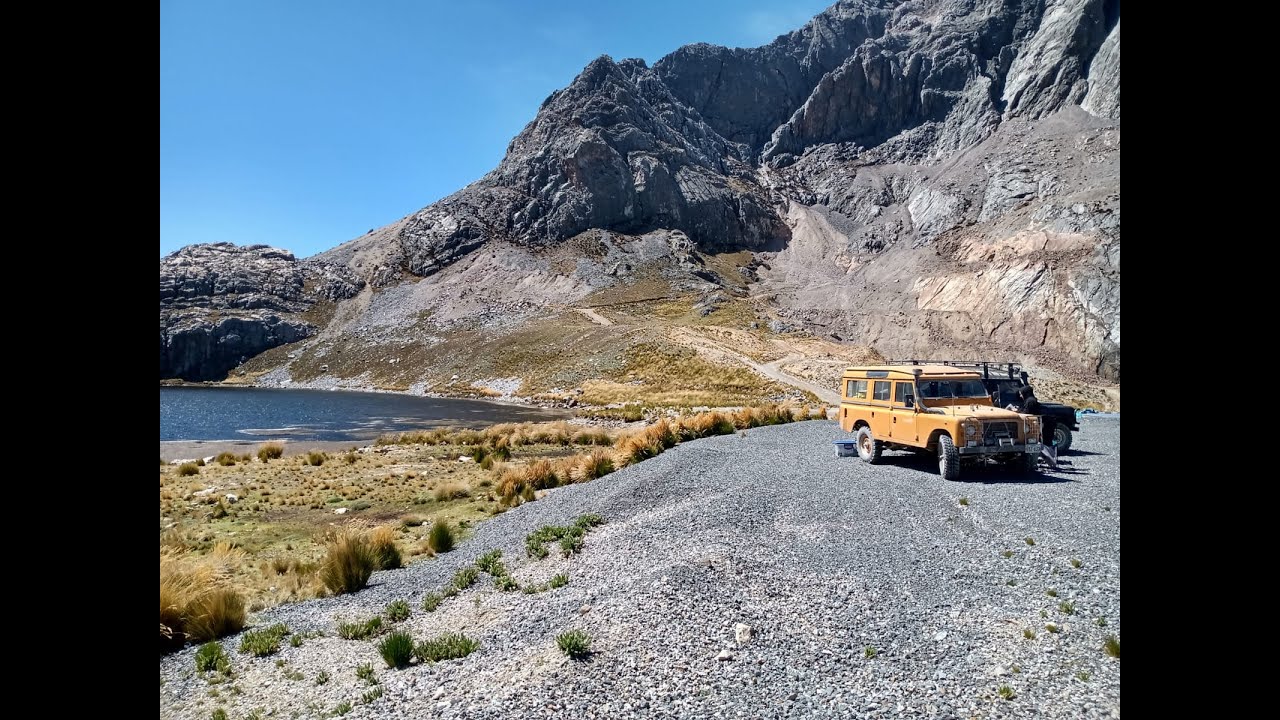 Antajirca Pass, Peru, December 2025. Land Rover Series 3 family trip
