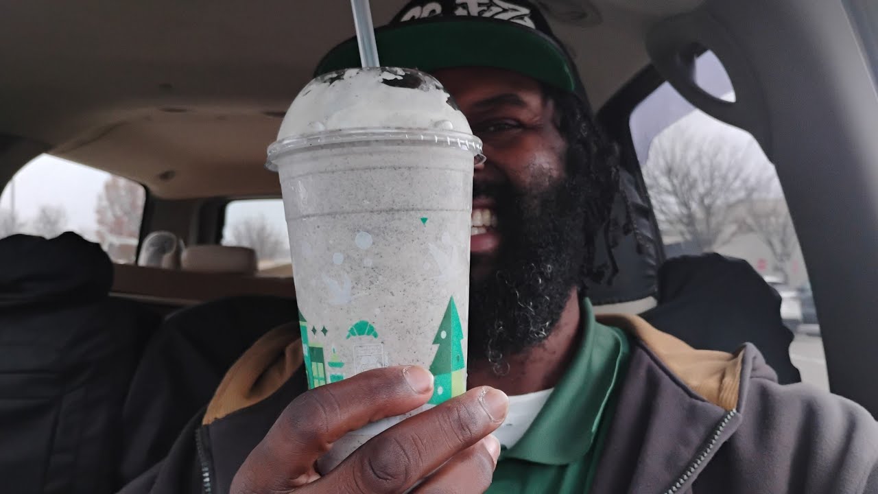 When people do food reviews in the car 5