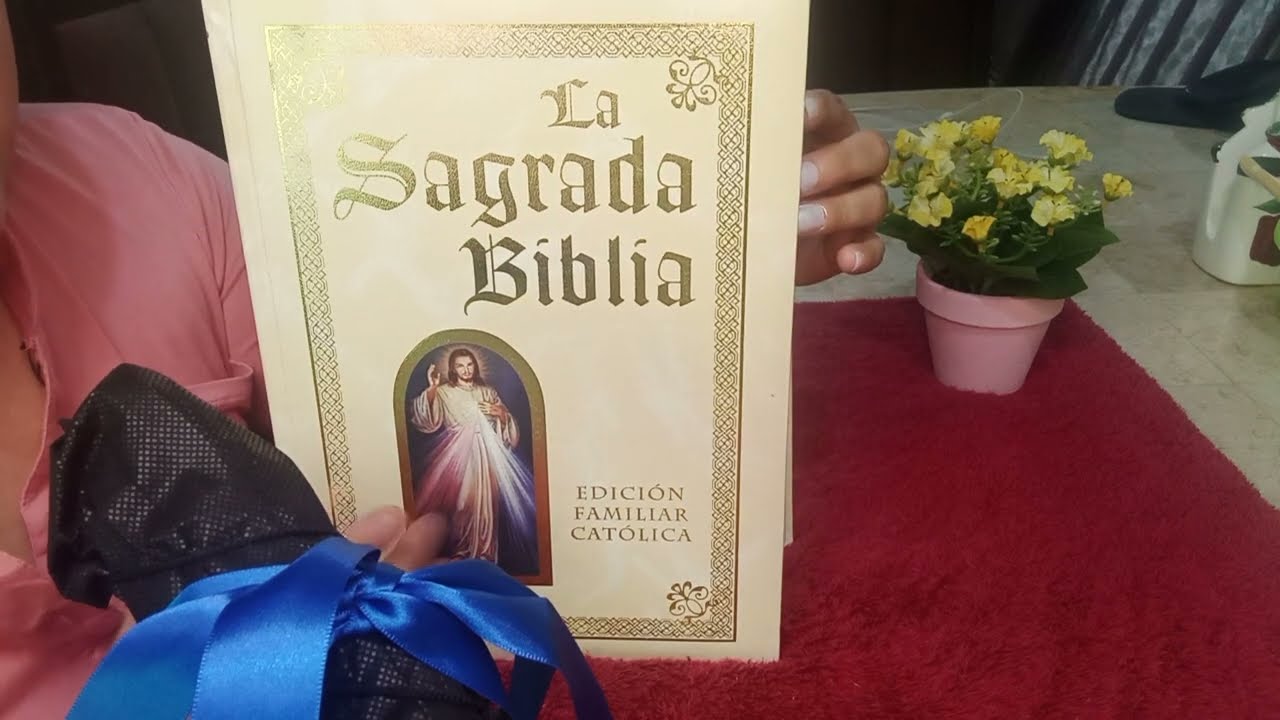 ASMR les enseño mi biblia quédate en este video te contaré mi experiencia..🌹😊🙏