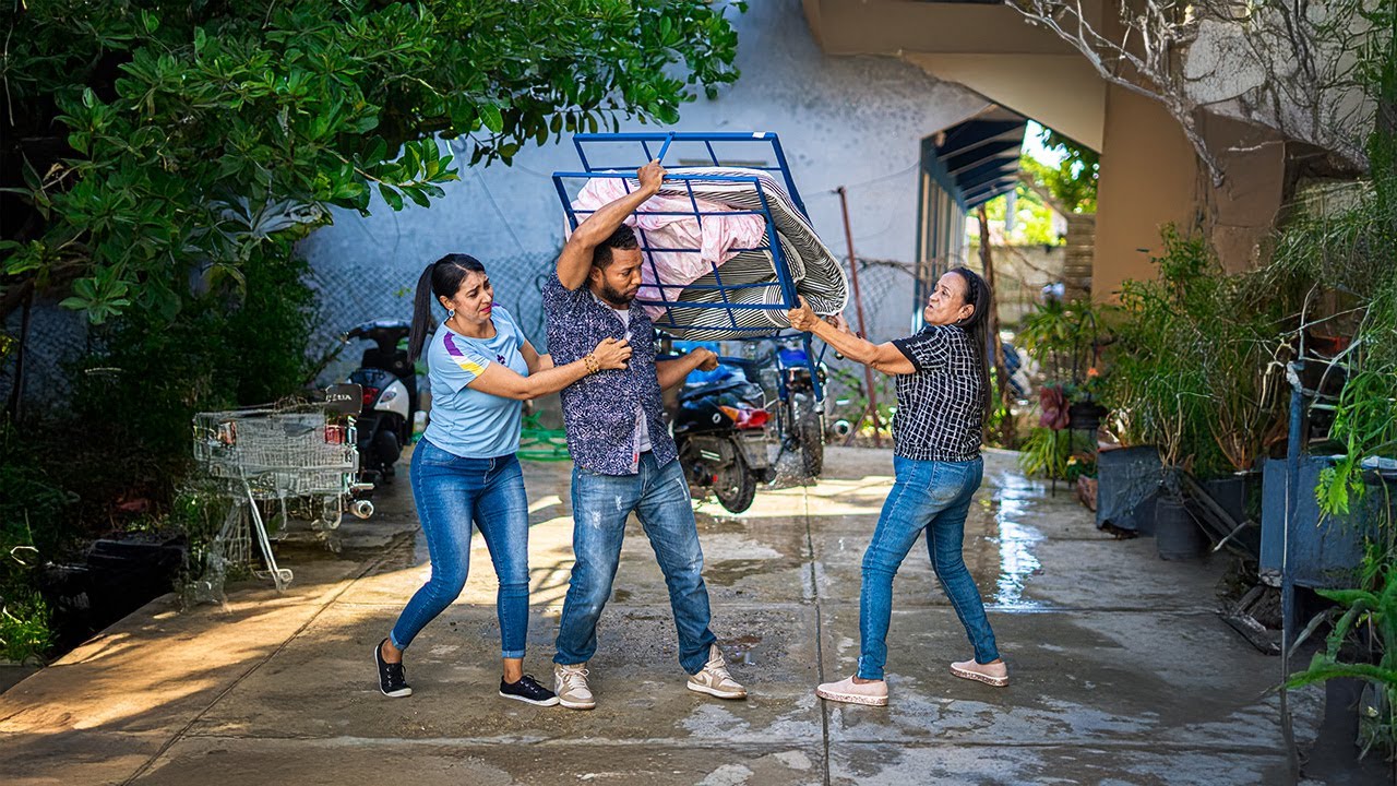 Quería que su Suegra  lo Mantuviera y esto fue lo que Ella hizo.