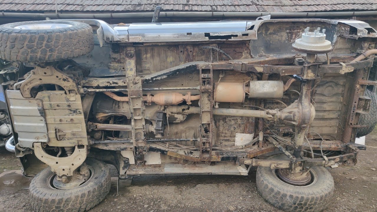 Very Rusty Daihatsu Feroza 1995  -Super  Restoration