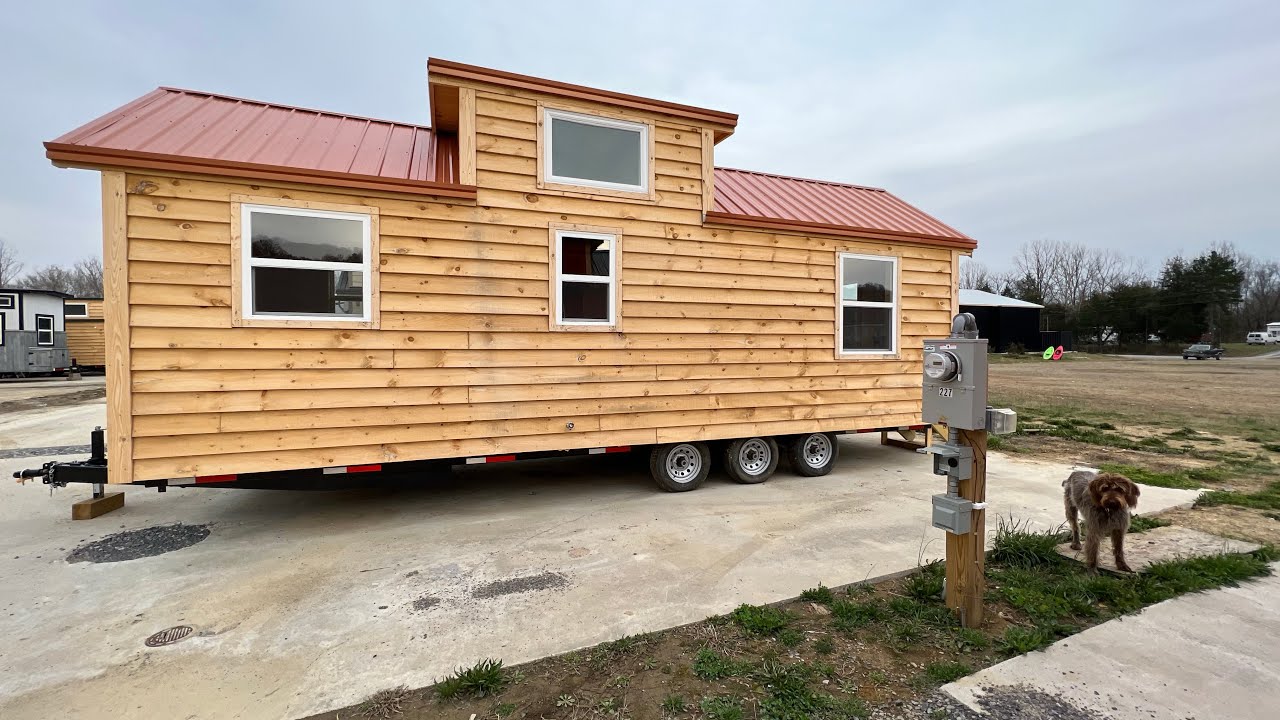 10’x28’ Freedom Comparison to our New Model “The Charleston” Tour