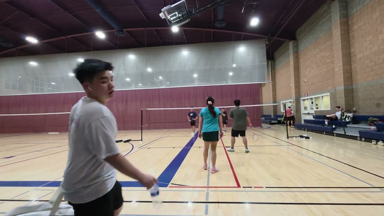 Tommy Vũ vs Uyên Thanh