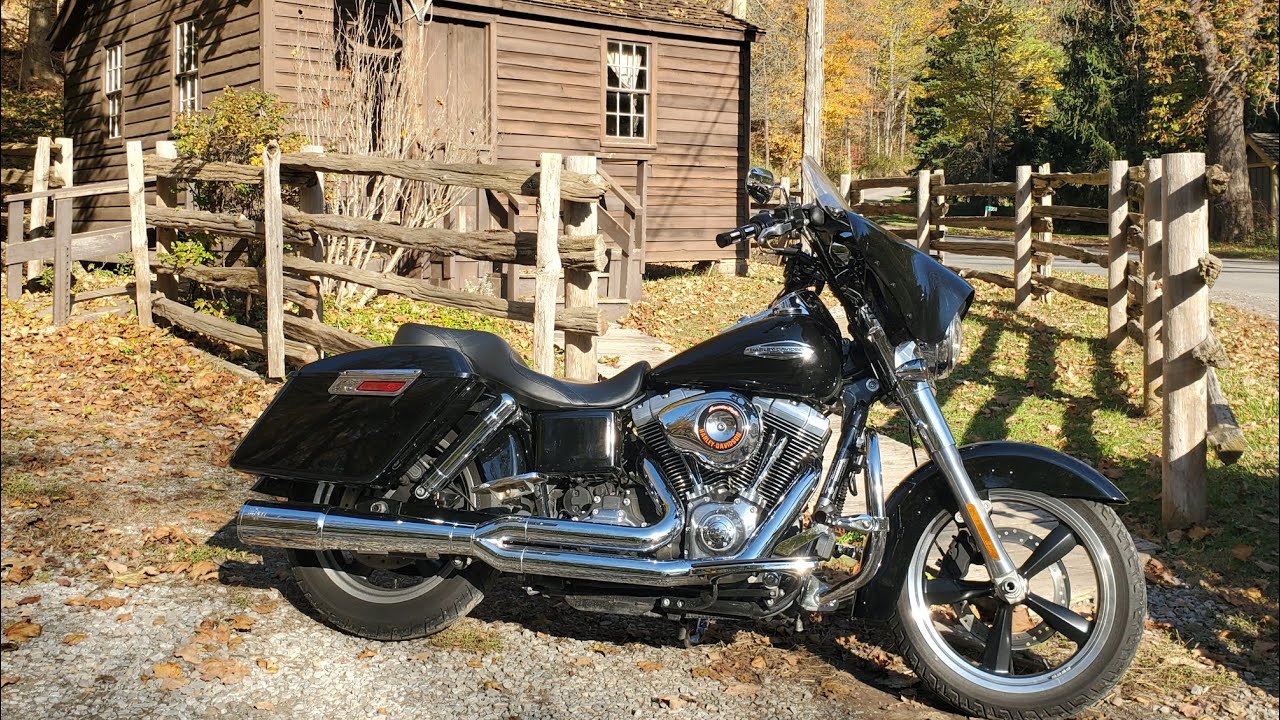 HARLEY DAVIDSON TWIN CAM AND SIX SPEED PRIMARY OIL CHANGE AND CLUTCH ADJUSTMENT ON DYNA SWITCHBACK