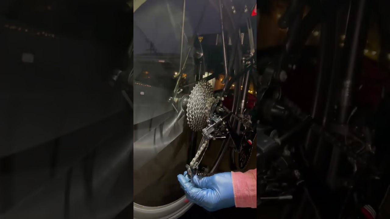 Adjusting derailer for manufacture defect