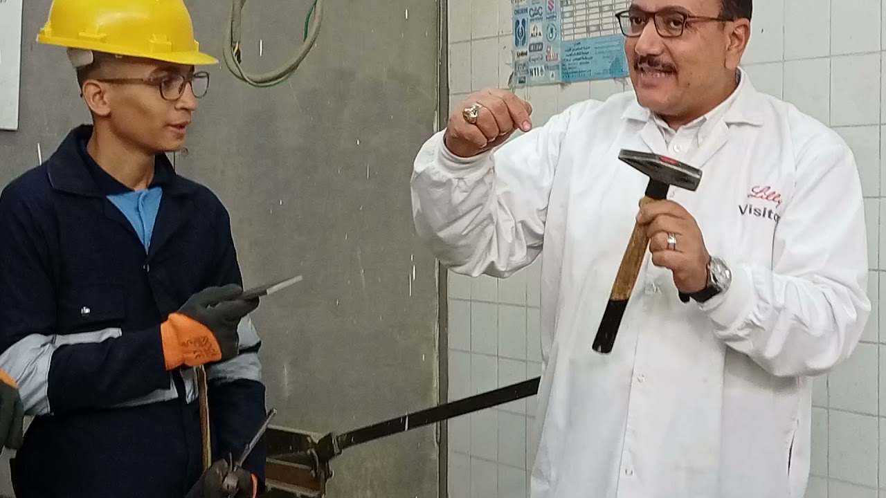 الحلقة الثالثة لشرح الجدارة الثانية عملى شرح تمرين الشنكرة والثقب وتفتيح أشكال هندسية