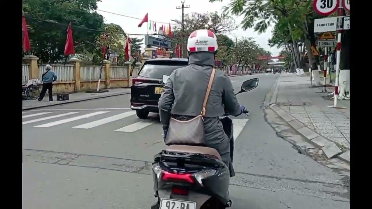 CUỘC SỐNG Ở HỘI AN PHỐ CỖ HÔM NAY VÀO BUỔI SÁNG 