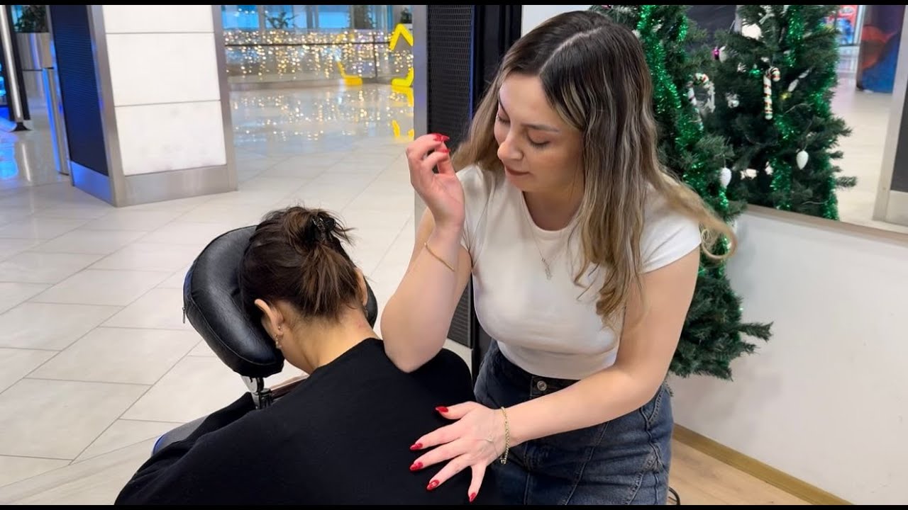 The much-anticipated mall massage has arrived I Lady Gamze