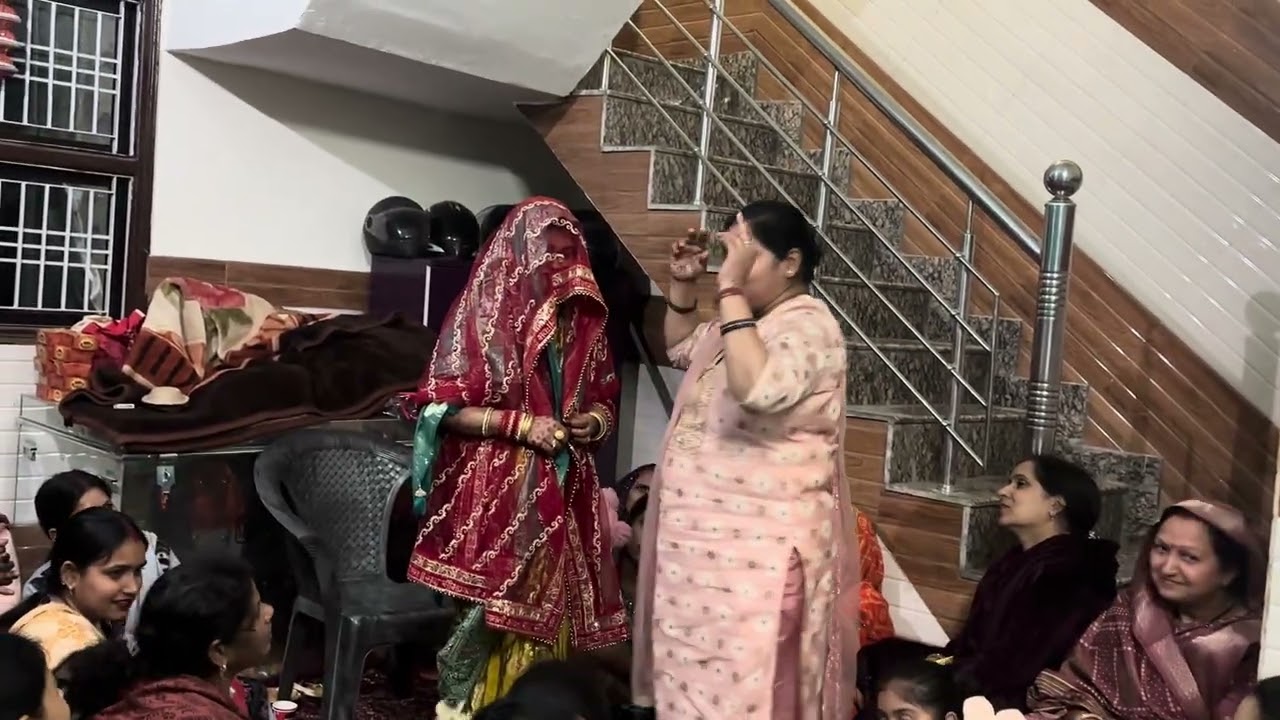 New Bhabhi Ji Ne Kiya Dance 😁❤️ | मम्मी जी भी कम नहीं 😂… @Beingjaivats 