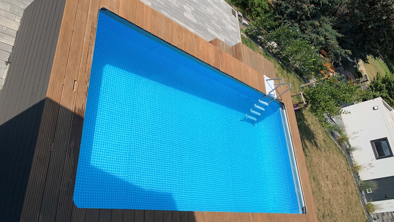 TOP. Umbauter eingehauster Intex Frame Pool. Rebuildet frame pool by wood and WPC. Pooldeck
