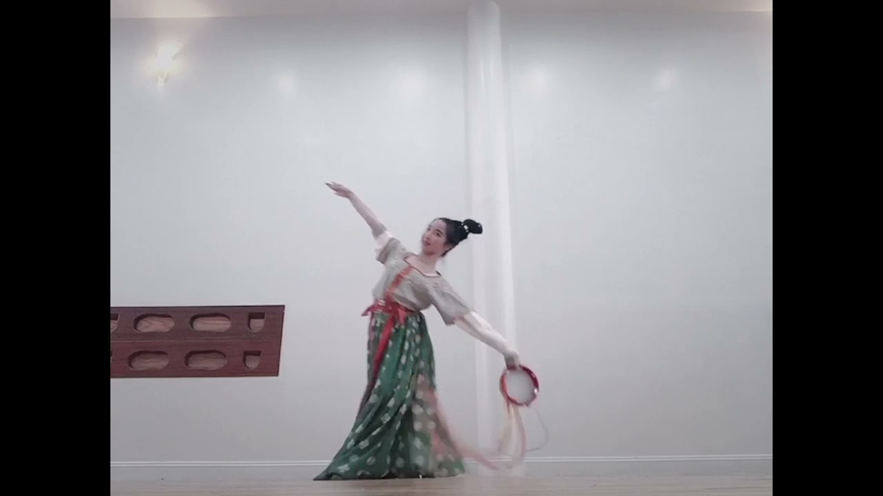 Hand Tambourine Dance - Chinese Classical Dance 漢唐舞 - 上鈴鼓
