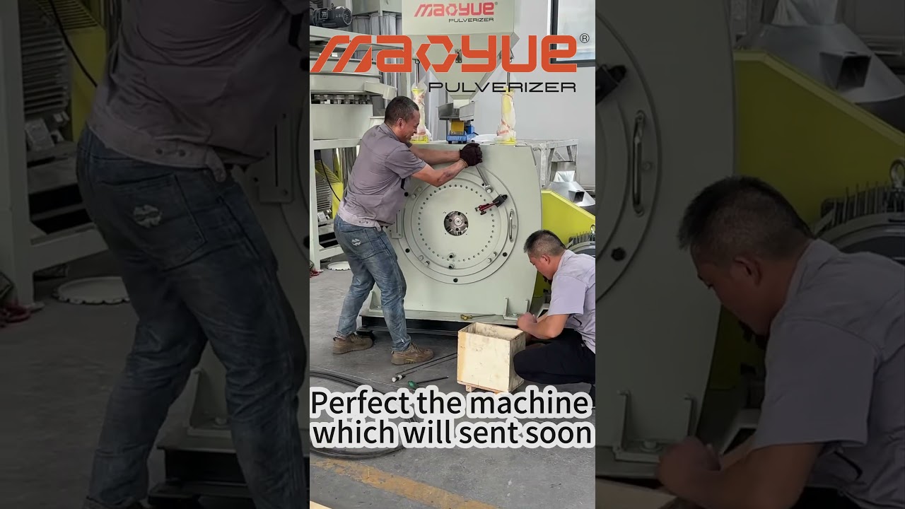 Maoyue worker fix and perfect PE machine pulverizer #grinder #mill #pulverizer #rotomoulding