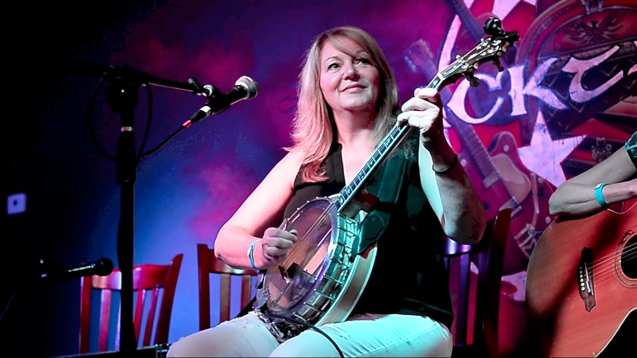 Pauline Conneely: Blackb'ry Blossom/Old Concertina Reel/Matt People's: Catskills Irish 2016: #58