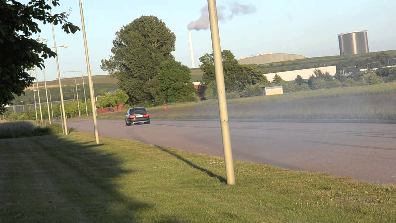 Motorbild- Bmw e34 turbo 570hp BURNOUTS