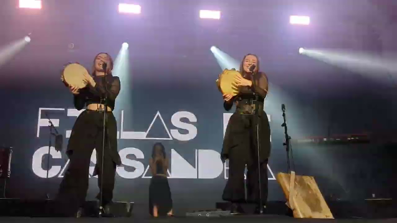 Fillas de Cassandra - II. Lisístrata (Varre Vasoira) - Directo 4K - Festa do Marisco 2023 - O Grove