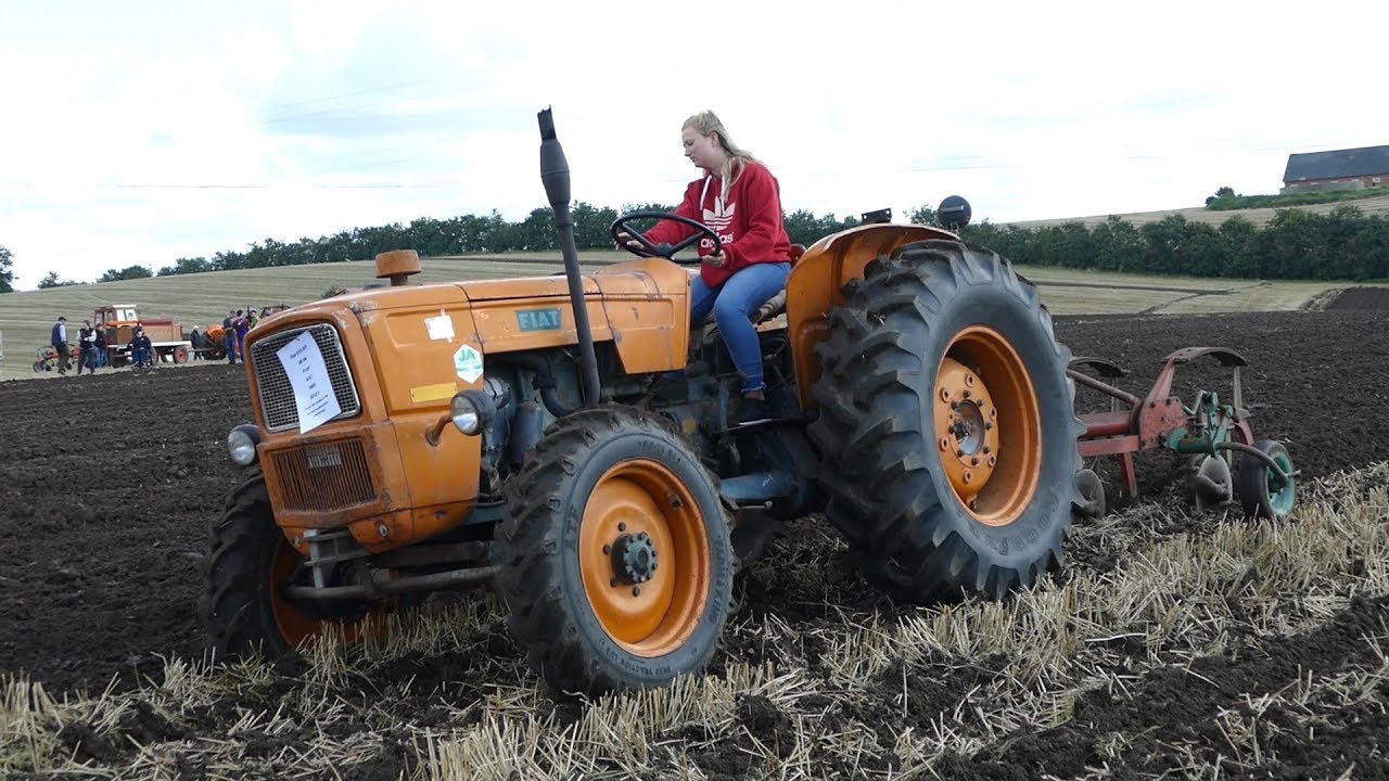 Fiat 615 DT 4WD Ploughing w/ 3-Furrow Kverneland Plough | Fiat Days 2017 | Danish Agriculture