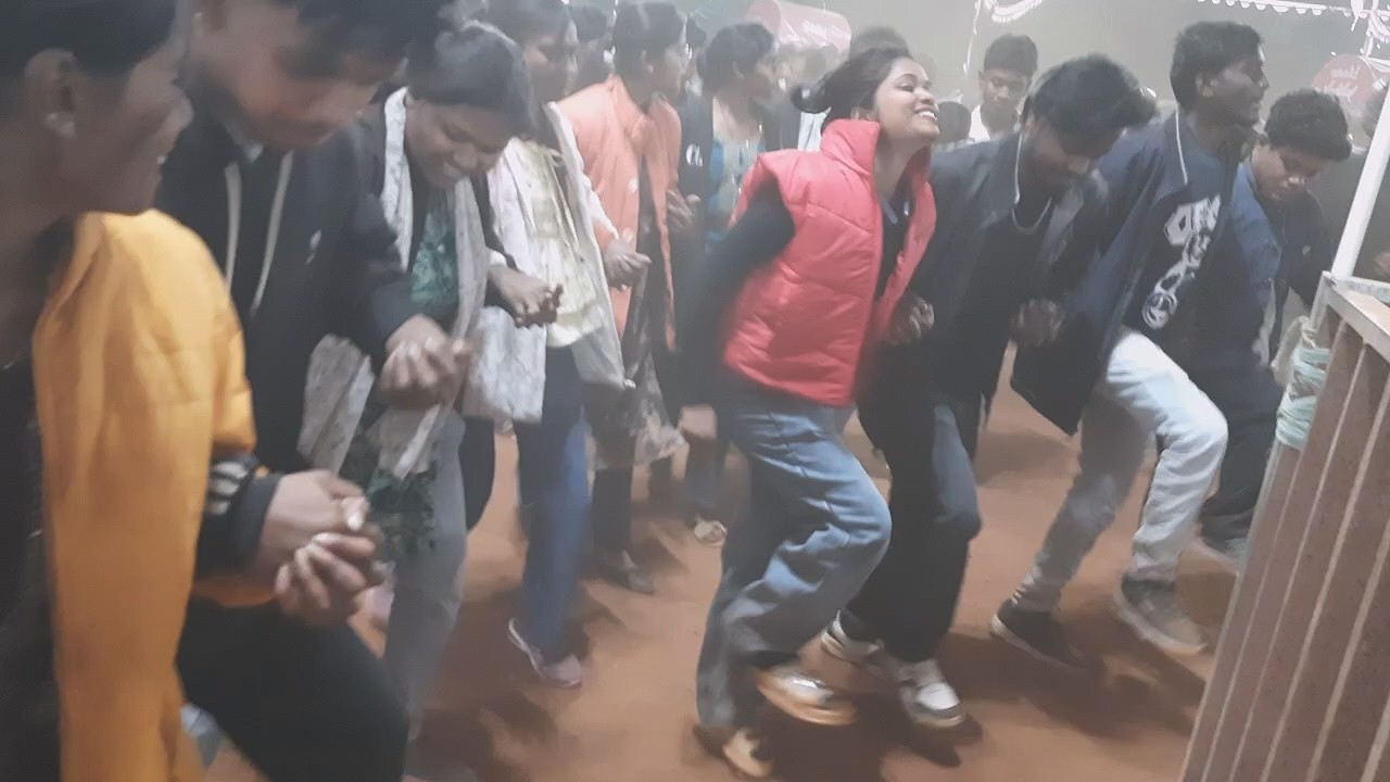 Nagpuri gana ke sath jhumar dance  