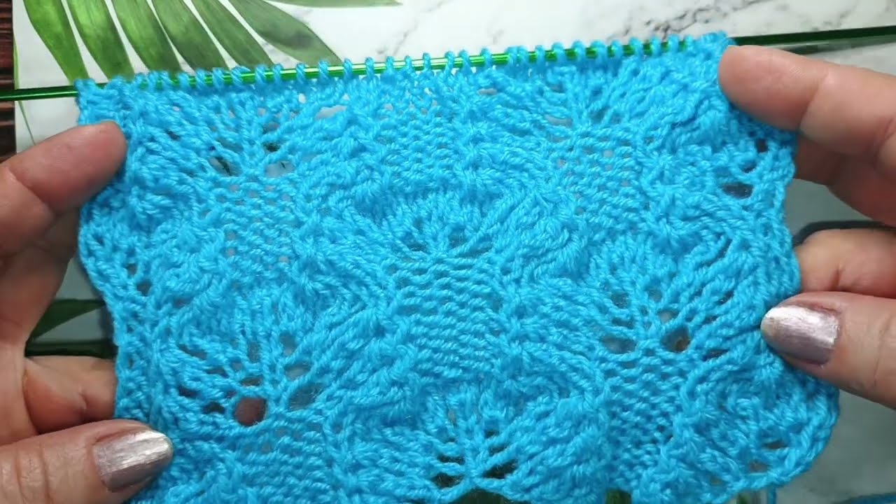 A magnificent pattern! It may seem complex, but the repeat is very straightforward🤗🧶