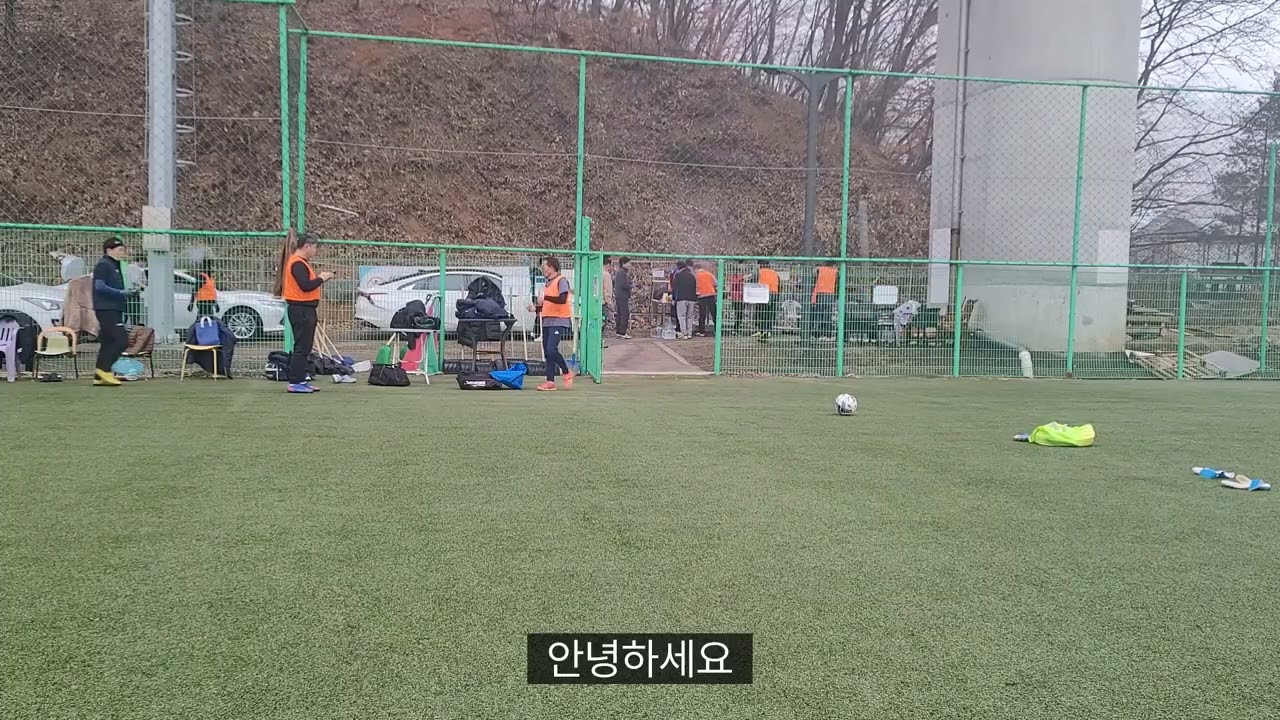 금토동 도착직후 게임시작 직전 영상입니다~~승패보다 흠뻑흘리는 땀이 더 귀중합니다~~~시청자 ♡여러분 올해 복많이 받고 행복하세요!!!  