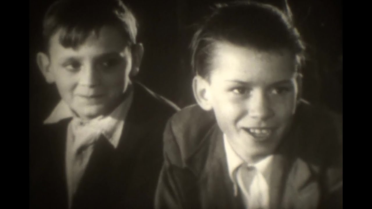 16mm Film - Zwei Jungen entdecken London - We Live by the River - GB 1954