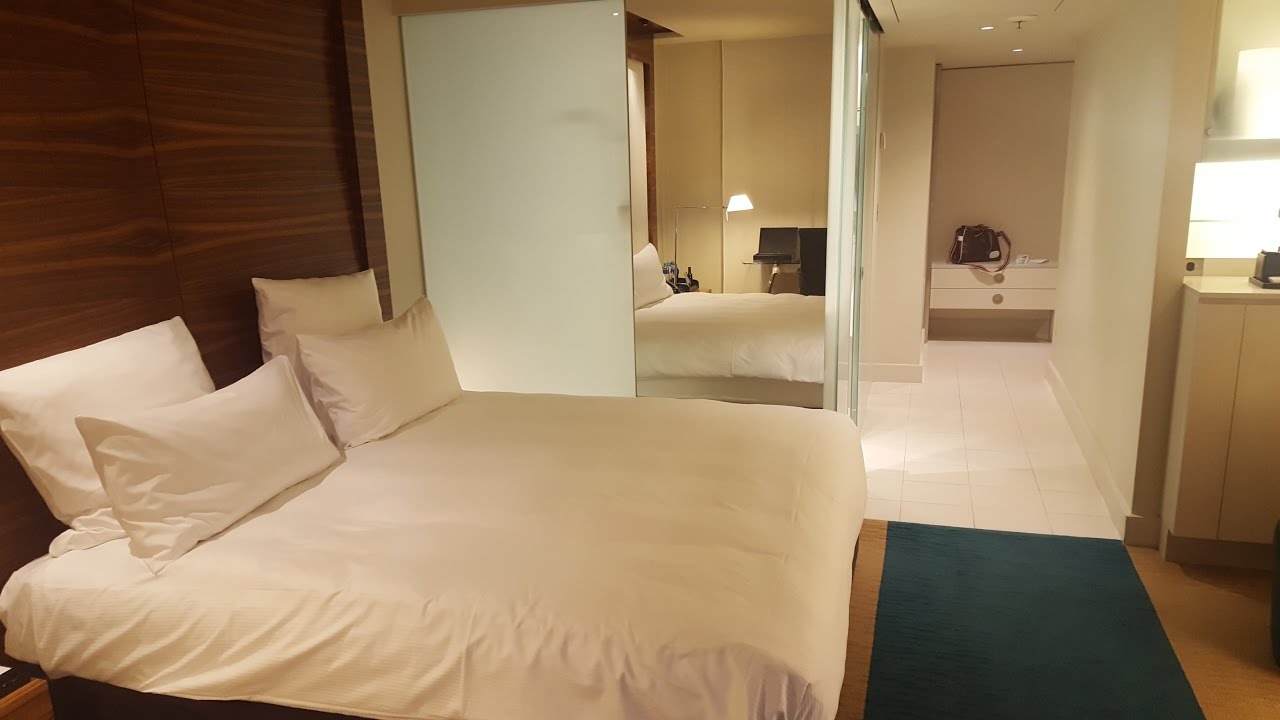 Hilton Sydney (Sydney, Australia) - King Deluxe Room