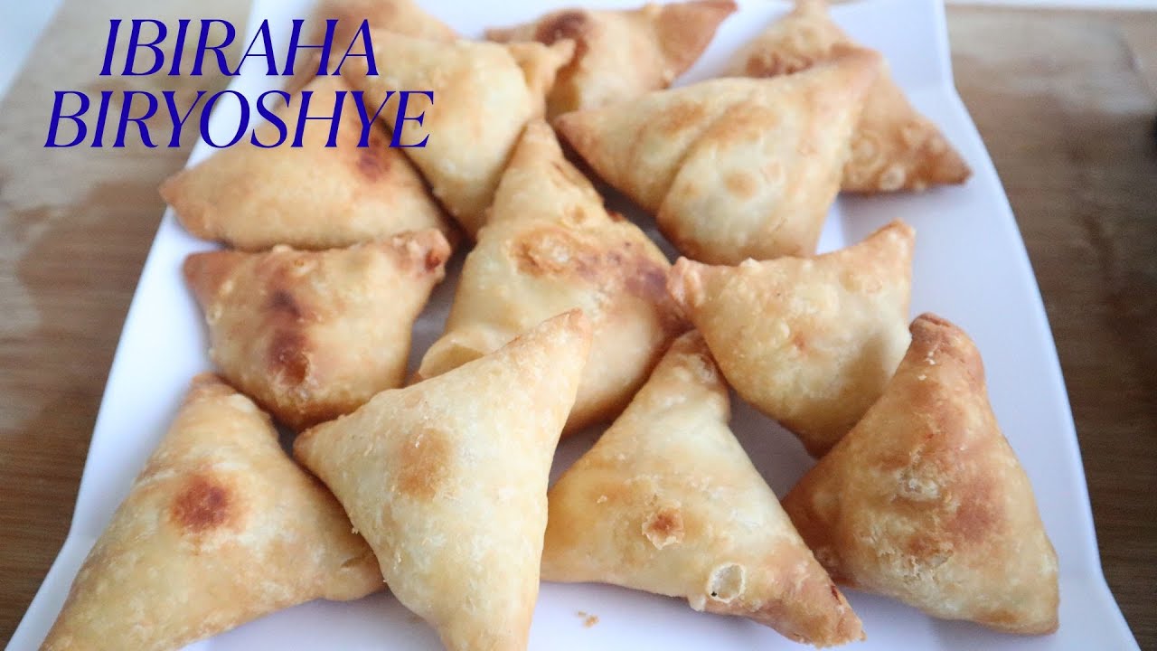 DORE UBURYO BWOROSHYE WAKORAMO IBIRAHA WIBEREYE MU RUGO// Easy way to make potato samosa