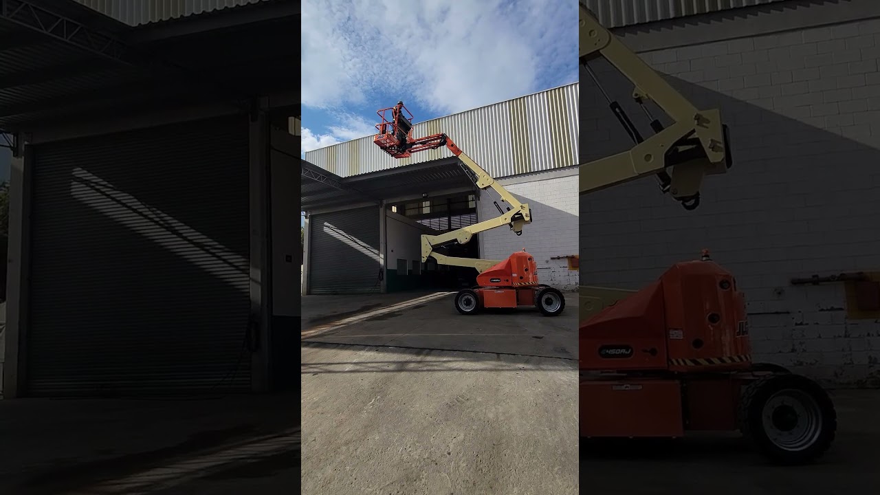 Plataforma Elevat&oacute;ria articulada E450 AJ El&eacute;trica da JLG BR plataformas