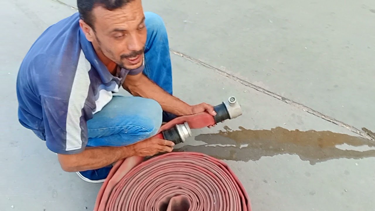 استخدم خرطوم الحريق لا قدر الله فى حاله حريق