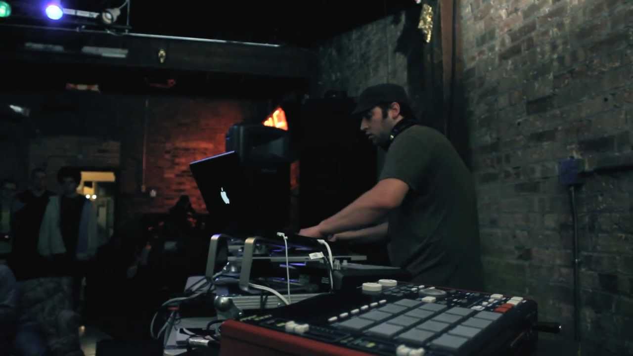 Urban Media Exclusives - Final Battle between Electronic Battleship and SkratchMo