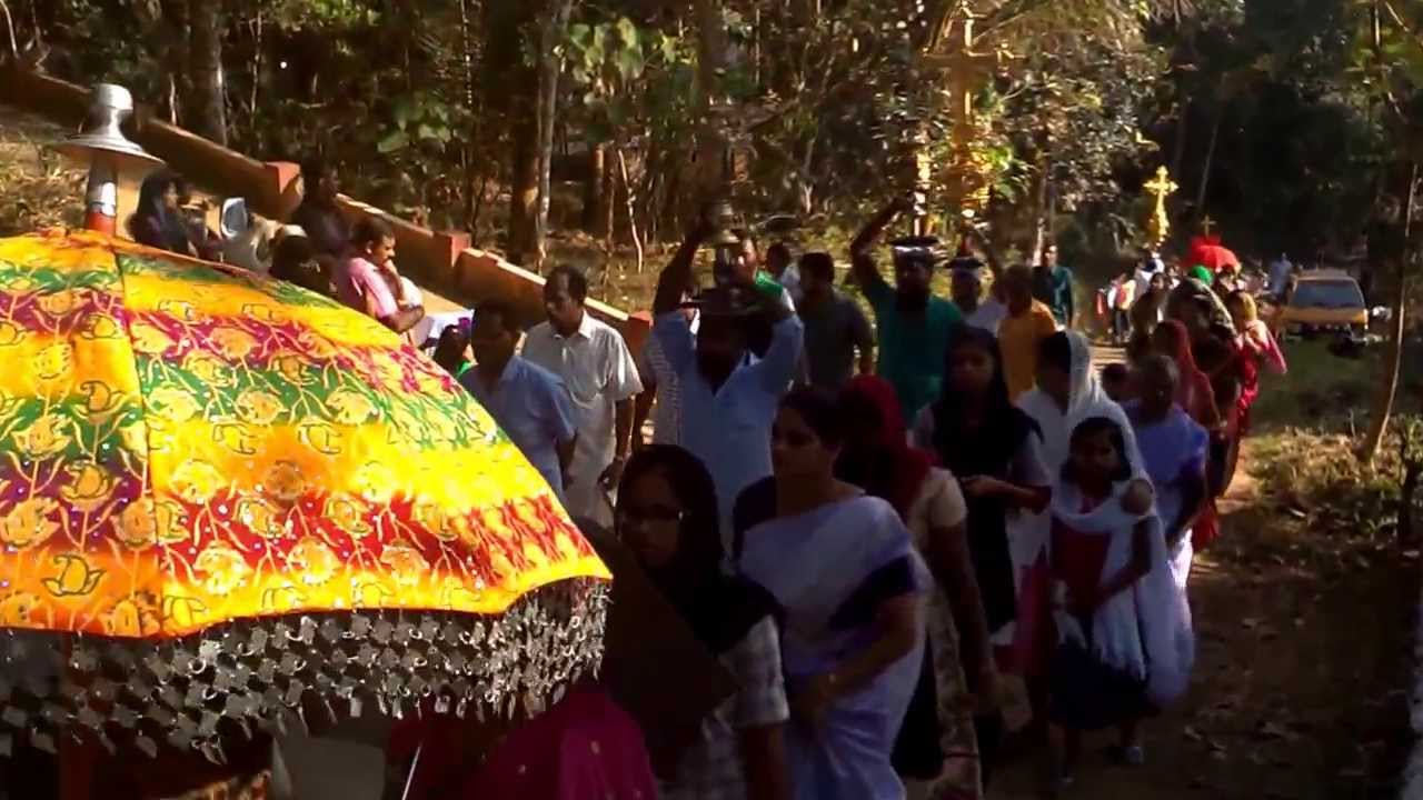 Kallooppara Valiyapally Perunnal Raasa 2014 @ Adukkuvelil Malayil House