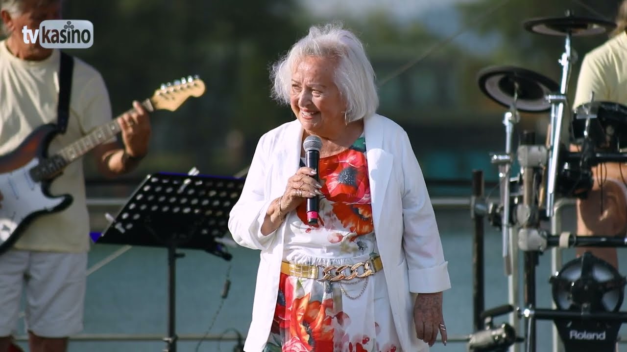 Mája Velšicová: Holuběnka