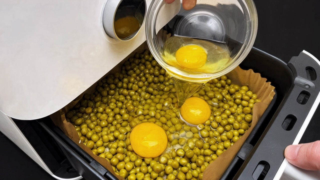 Горох с яйцами вкуснее пиццы! Easy Air Fryer Dish