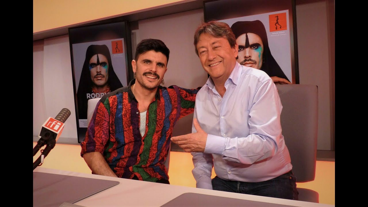 El asturiano Rodrigo Cuevas, agitador folklórico en París • RFI Español