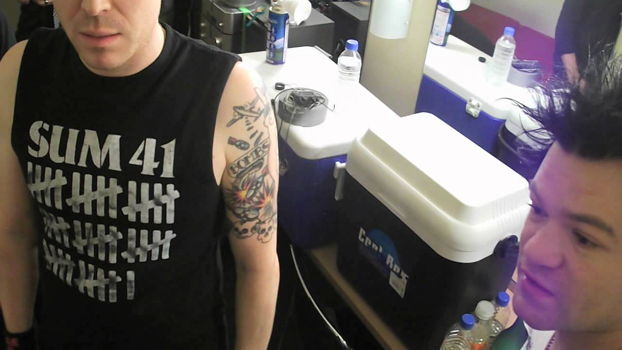 Sum 41 Screaming Bloody Murder Update 10 - Deryck Collapses in Japan!