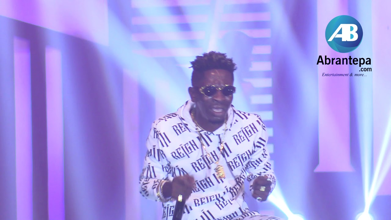 Shatta Wale performs with Live Band at Reign Concert