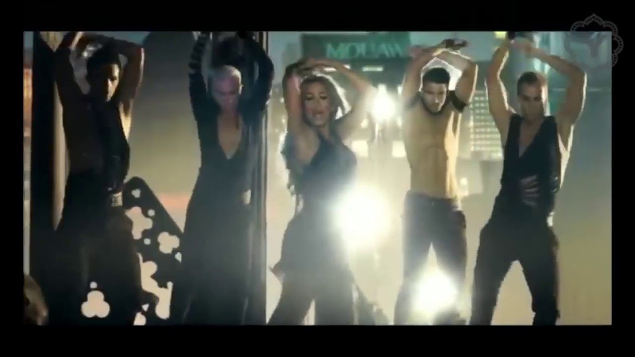 Maya Diab - Shaklak Ma Btaaref [Official Music Video]/ مايا دياب - شكلك ما بتعرف